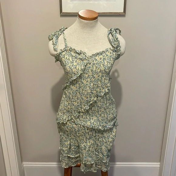 NWT!! ASTR - Eastwick Dress - Green/Blue/Yellow Floral - Size Large - Picture 4 of 11